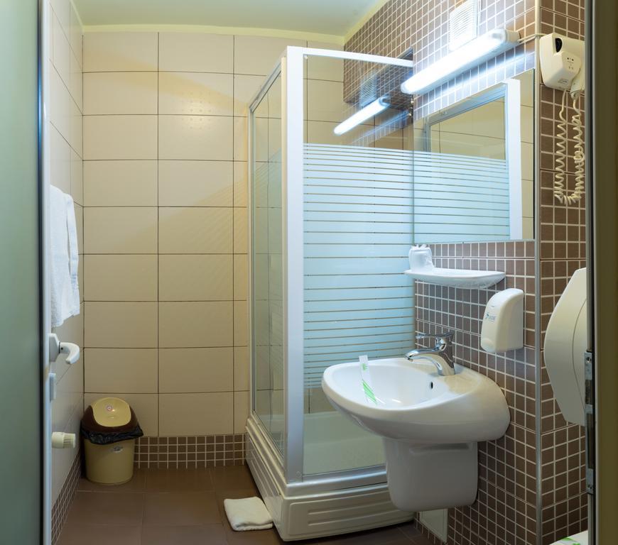 Vila Rosa Otel Kaloşvar Oda fotoğraf