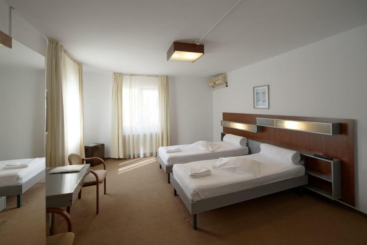 Vila Rosa Otel Kaloşvar Dış mekan fotoğraf