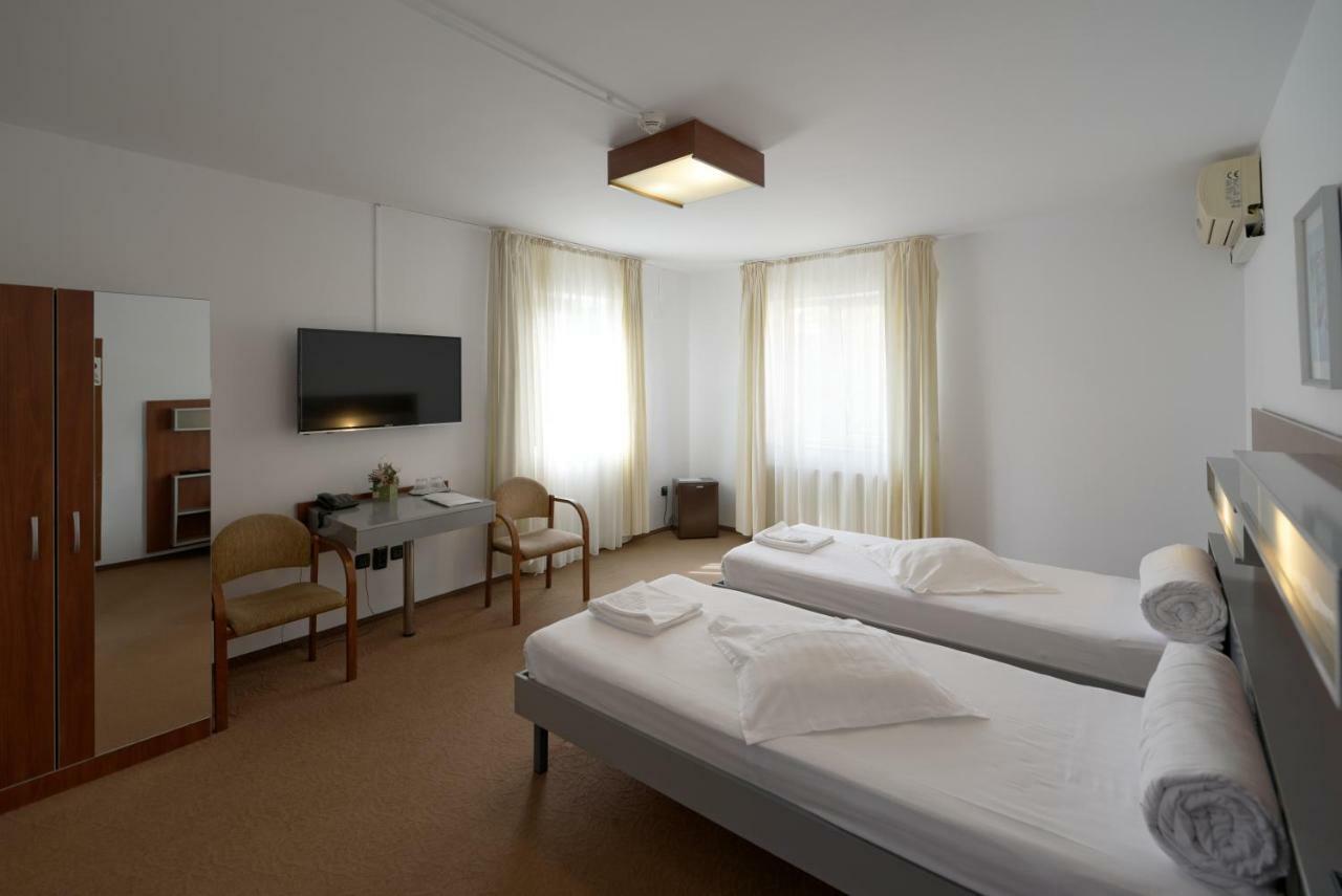 Vila Rosa Otel Kaloşvar Dış mekan fotoğraf